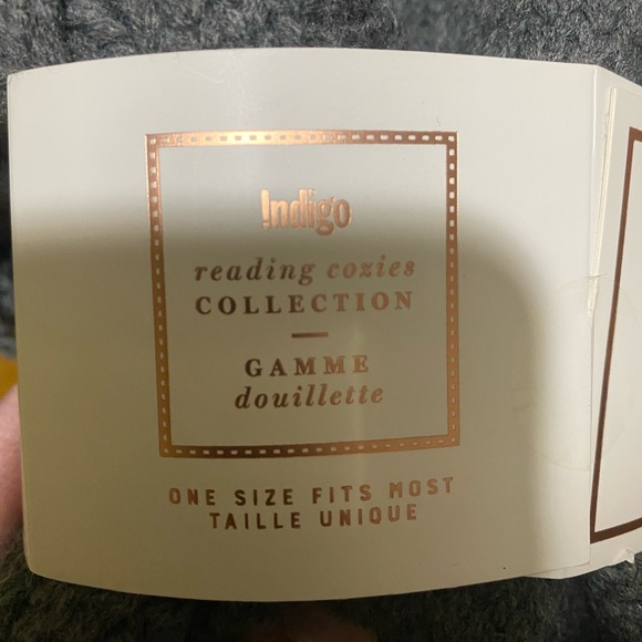 Indigo Gray Cozy Knitted Accents Decor - Picture 3 of 4